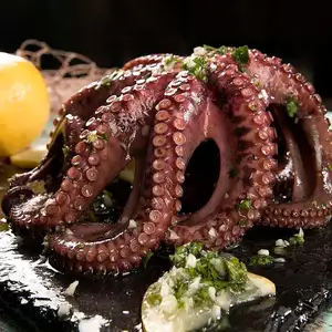 Осьминог целый, огромный 3-5 кг (замороженный очищенный)