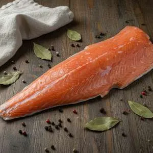 Филе Кеты (дикой) на коже в вакуумной упаковке свежемороженое (вес)