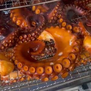 Щупальца осьминога копченые (домашнее холодное копчение, крупные) 1кг